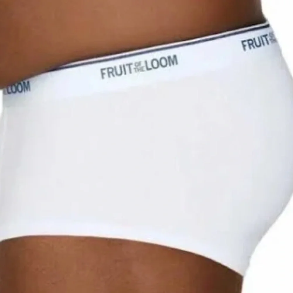 Fruit of the Loom 4-pack tag-free briefs in size 2XL (44-46